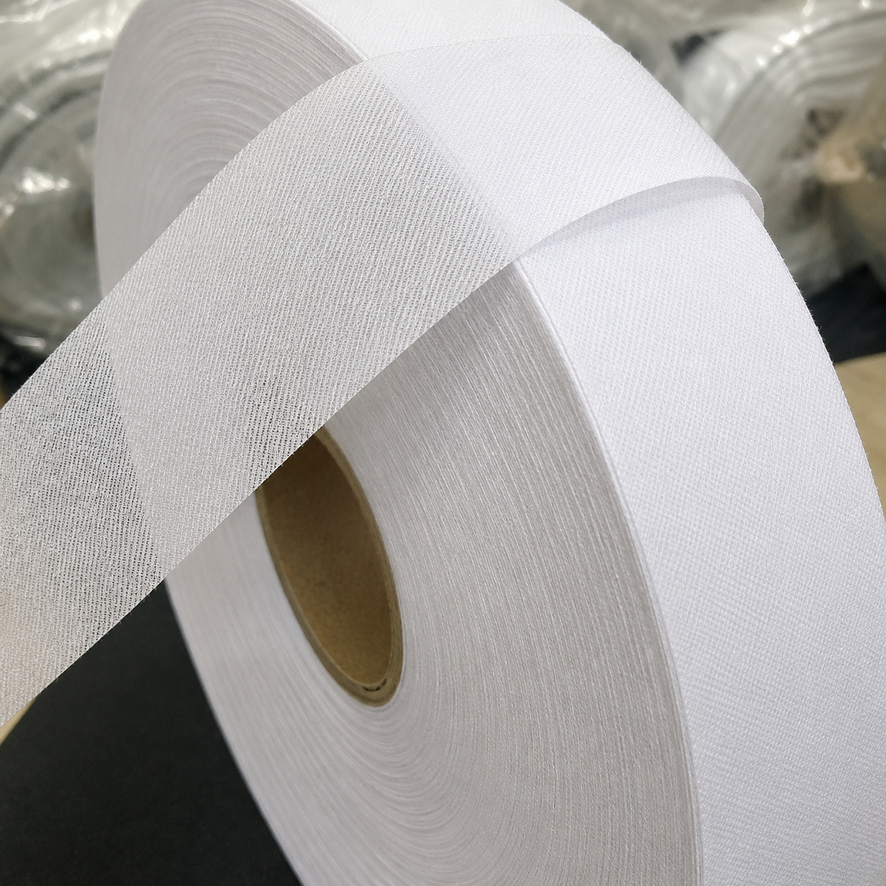 Premium Non-Woven Warp Insert Fusing